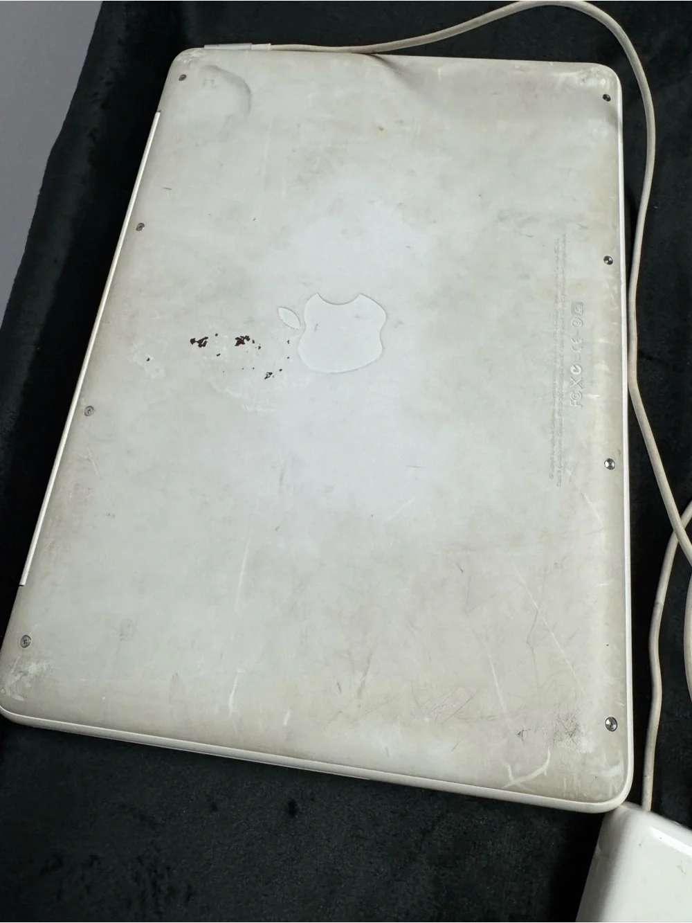 Apple MacBook White 13